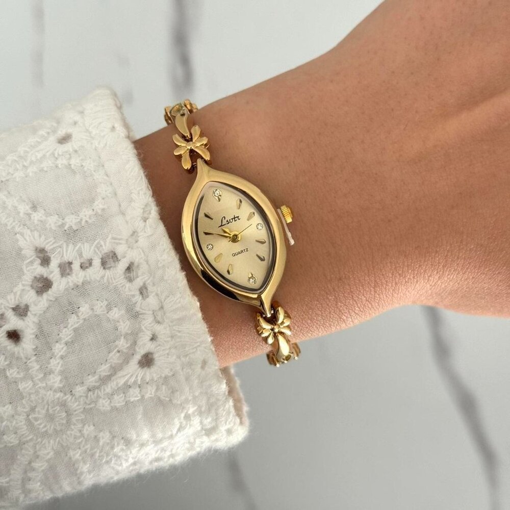 SKU0498 Retro Gold Women Casual Fashion Oval Watch Stainless steel + gift bag